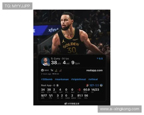 库里三分点燃全场，勇士球迷再次沸腾